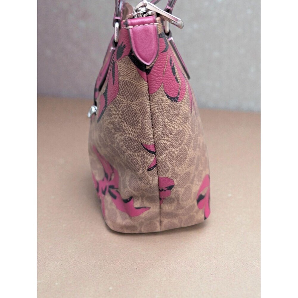 Coach Gallery Tote in Signature Canvas with Bow Print (NWT) - Picture 3 of 9